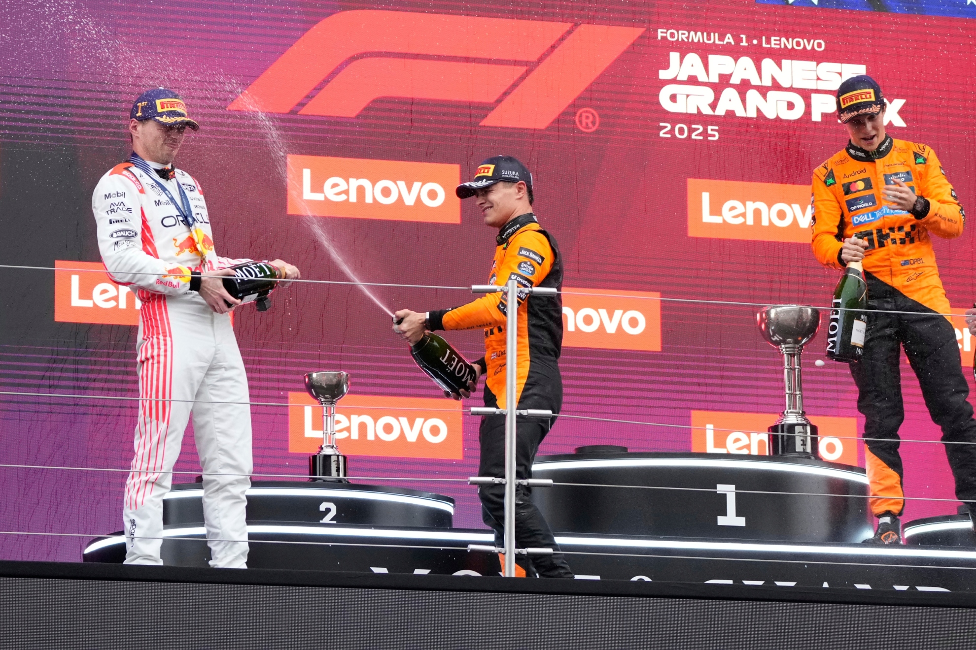 Verstappen arrasa en el GP de Japón 2025: Tsunoda se queda sin puntos en su debut con Red Bull Verstappen arrasa en el GP de Japón 2025: Tsunoda se queda sin puntos en su debut con Red Bull