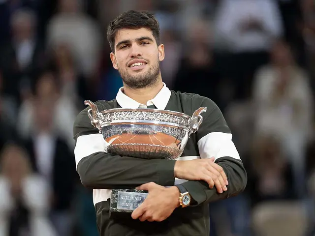 Carlos Alcaraz pagará casi el 50% de su premio de Roland Garros a Hacienda. Carlos Alcaraz pagará casi el 50% de su premio de Roland Garros a Hacienda.