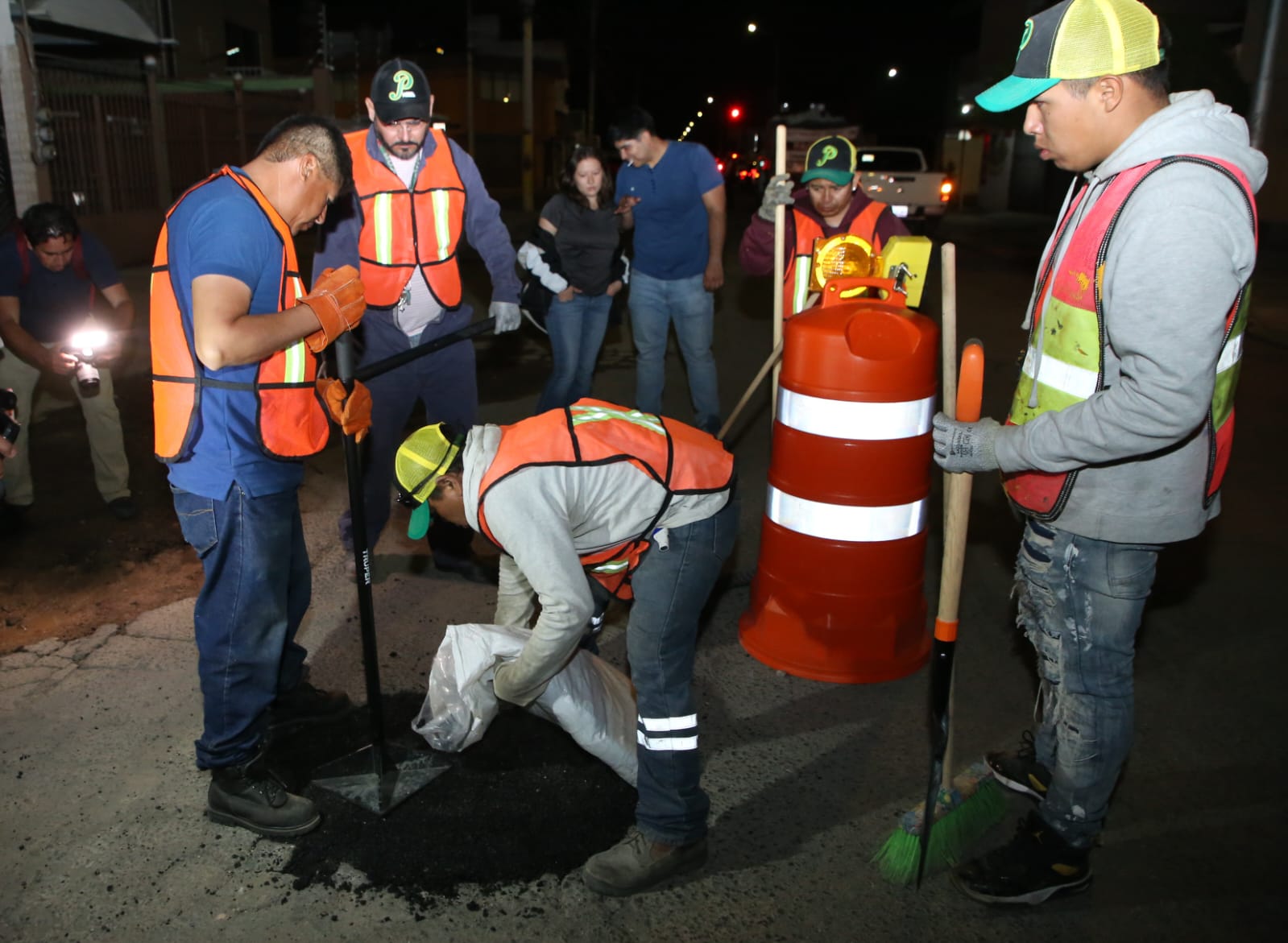 Puebla tapa más de 5,600 baches con el Bachetón 24/7: así puedes reportar uno Puebla tapa más de 5,600 baches con el Bachetón 24/7: así puedes reportar uno