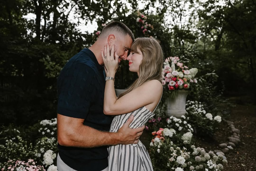 Taylor Swift anuncia su boda con Travis Kelce: la estrella del pop y el campeón de la NFL confirman su compromiso. Taylor Swift anuncia su boda con Travis Kelce: la estrella del pop y el campeón de la NFL confirman su compromiso.